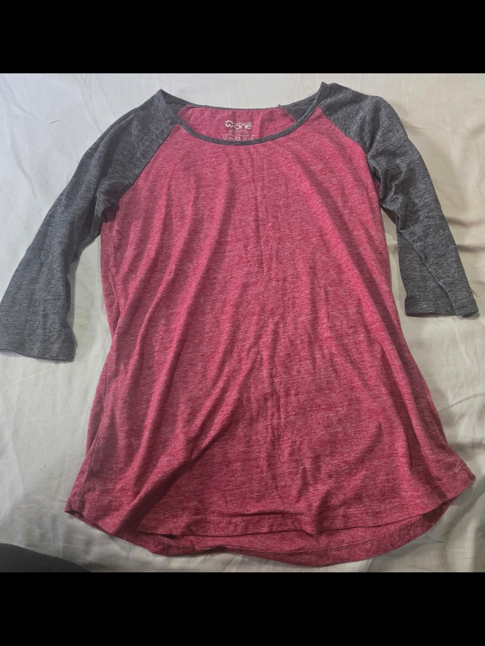 Women’s Raglan Long Sleeve Tee - Red/Gray